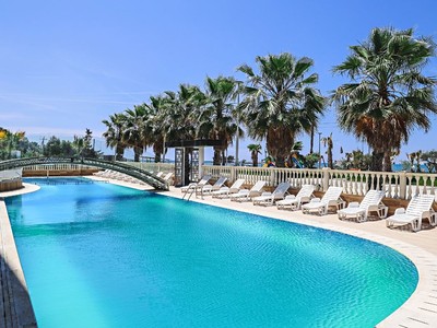 Hotel Aria Beach Resort